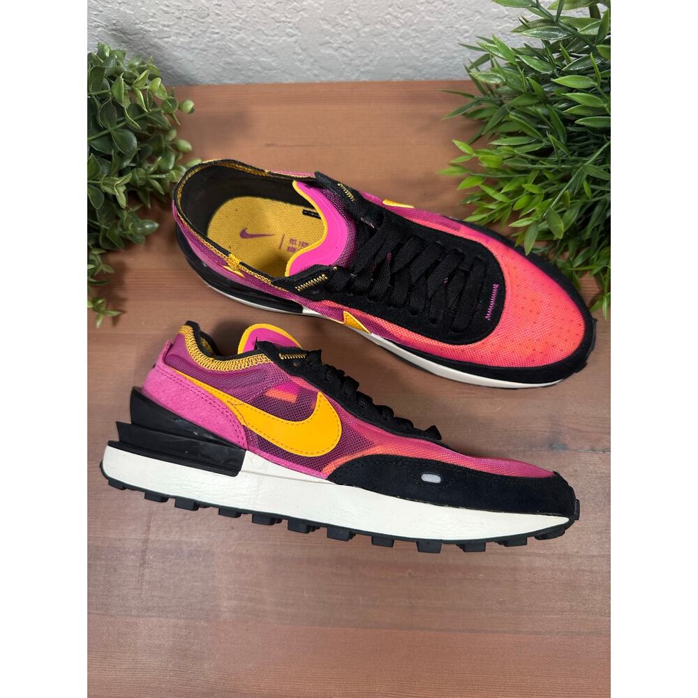 Nike Men's Waffle One Active Fuchsia Shoes Size 6.5